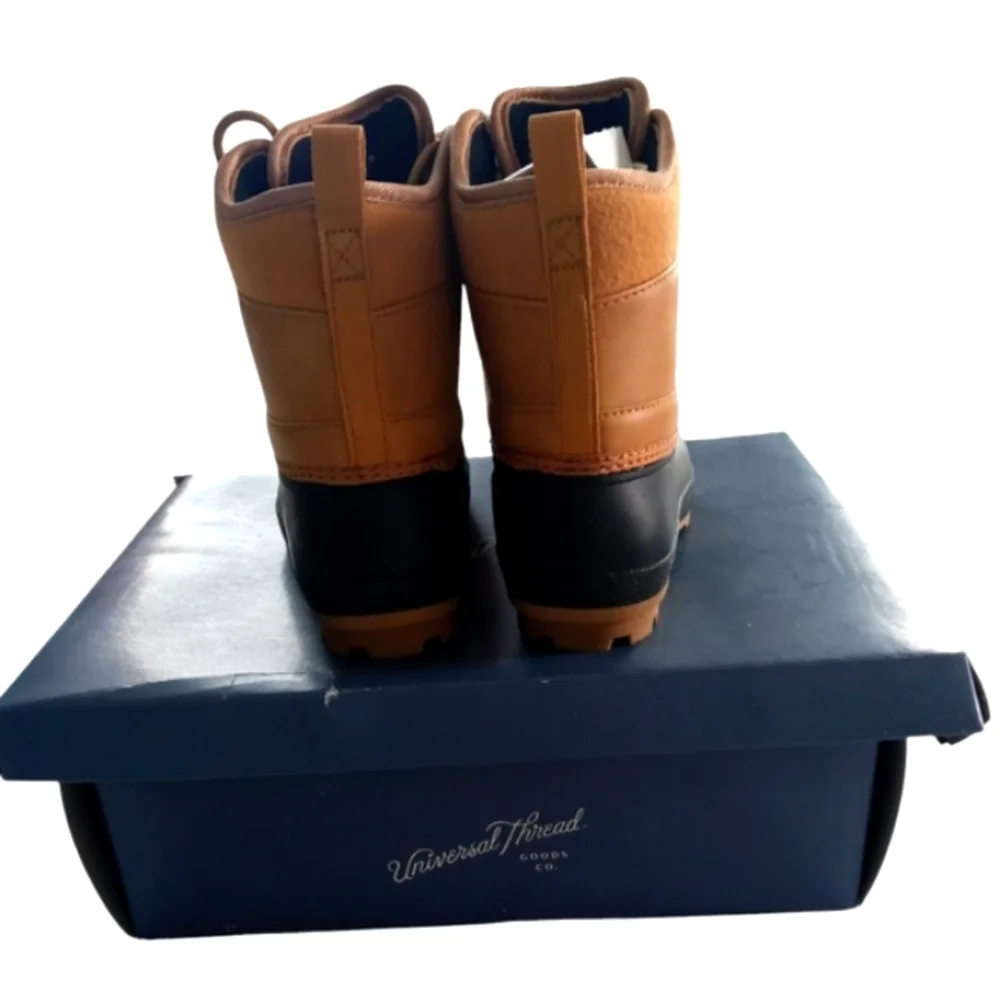 NWTIB Boys Universal Thread Goods Co. Winter/Rain Boots Tan & Black Size 6 - Picture 3 of 9